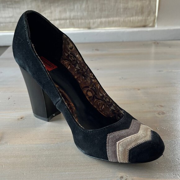 Missoni for Target Black Suede with Tan Zigzag Pumps - Picture 5 of 8